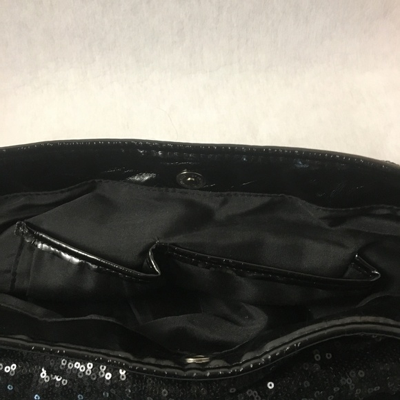 PURSE BY WHITE HOUSE/ BLACK MARKET - Picture 5 of 7